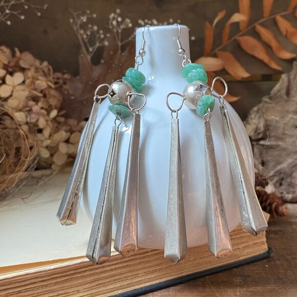 Vintage Mexican Dangle Wind Chime Noise Making Earrings with Green Aventurine - Picture 1 of 5